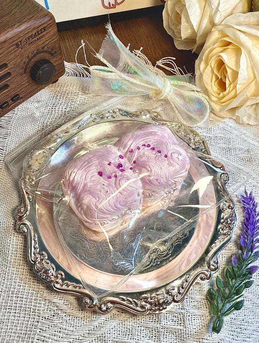 Wisteria twin squishy in dreamy purple tones, soft and stress-relieving